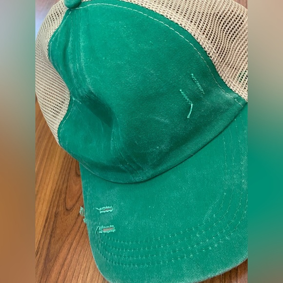 Green Ponytail Hat - Picture 3 of 5